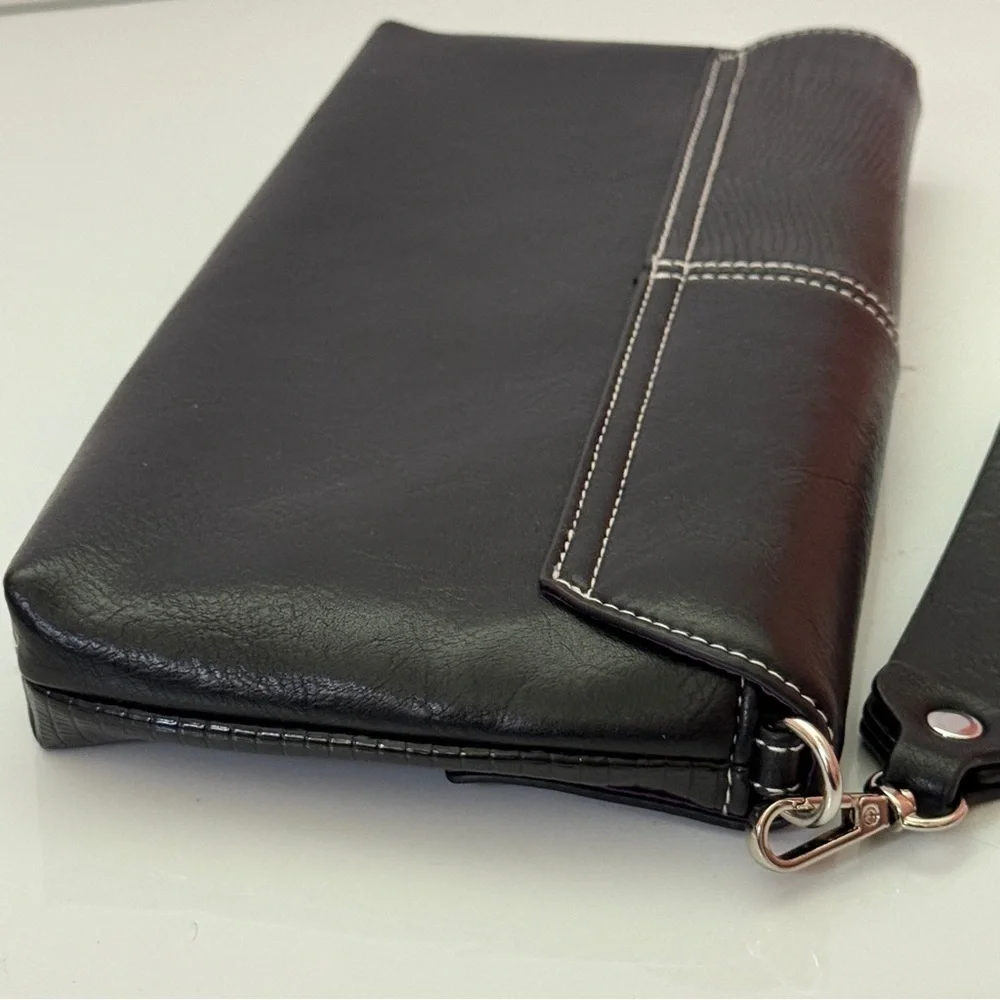 Cato Black Wristlet Bag